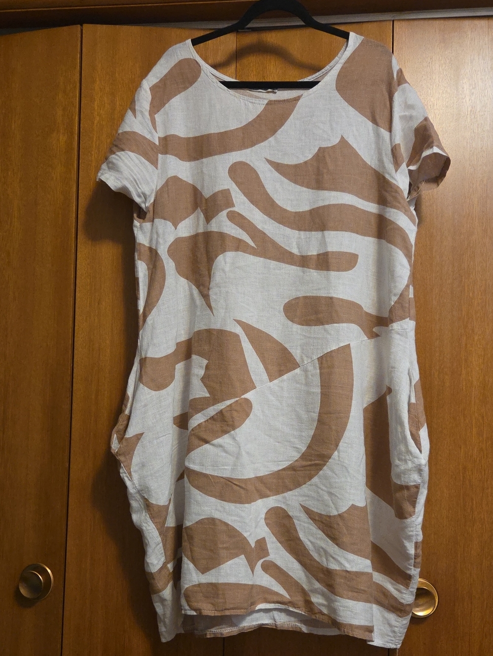 Women’s Casual White and Brown Abstract Print Dress